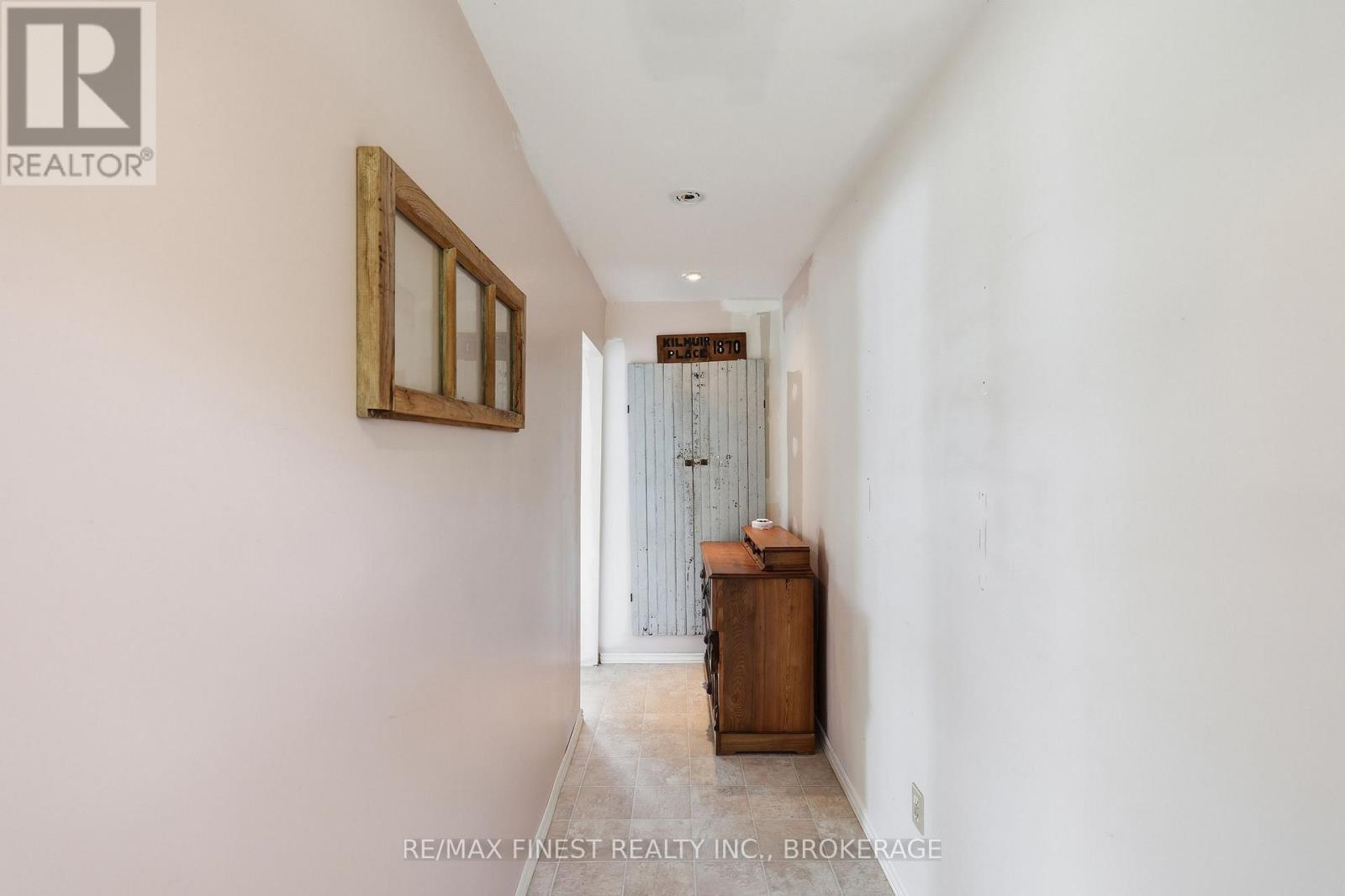 1050 ANKER LANE - Image 24