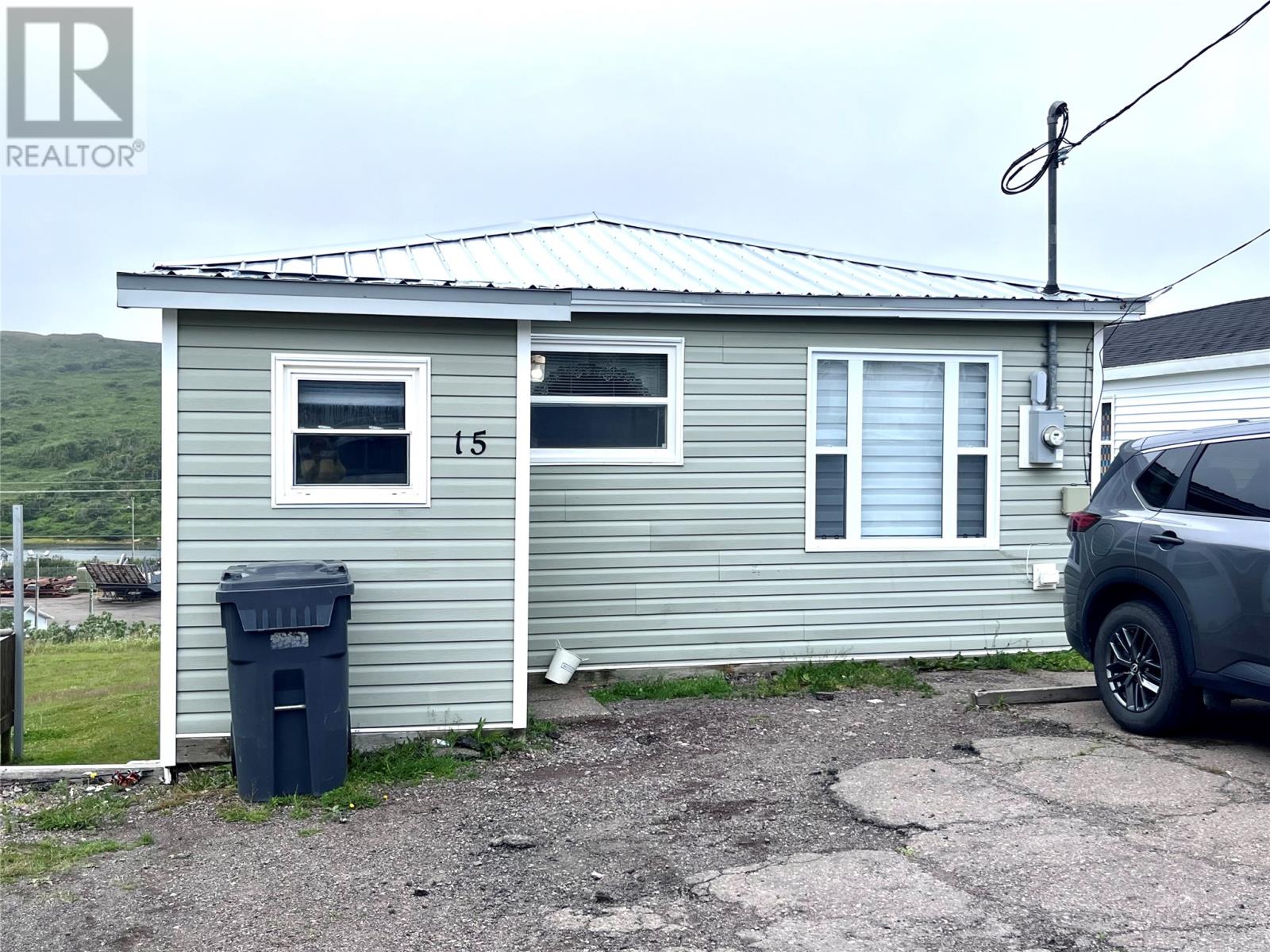 15 Bunkers Hill Road - 1
