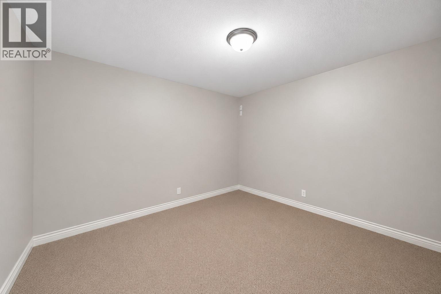 2615 Harvard Road - 43