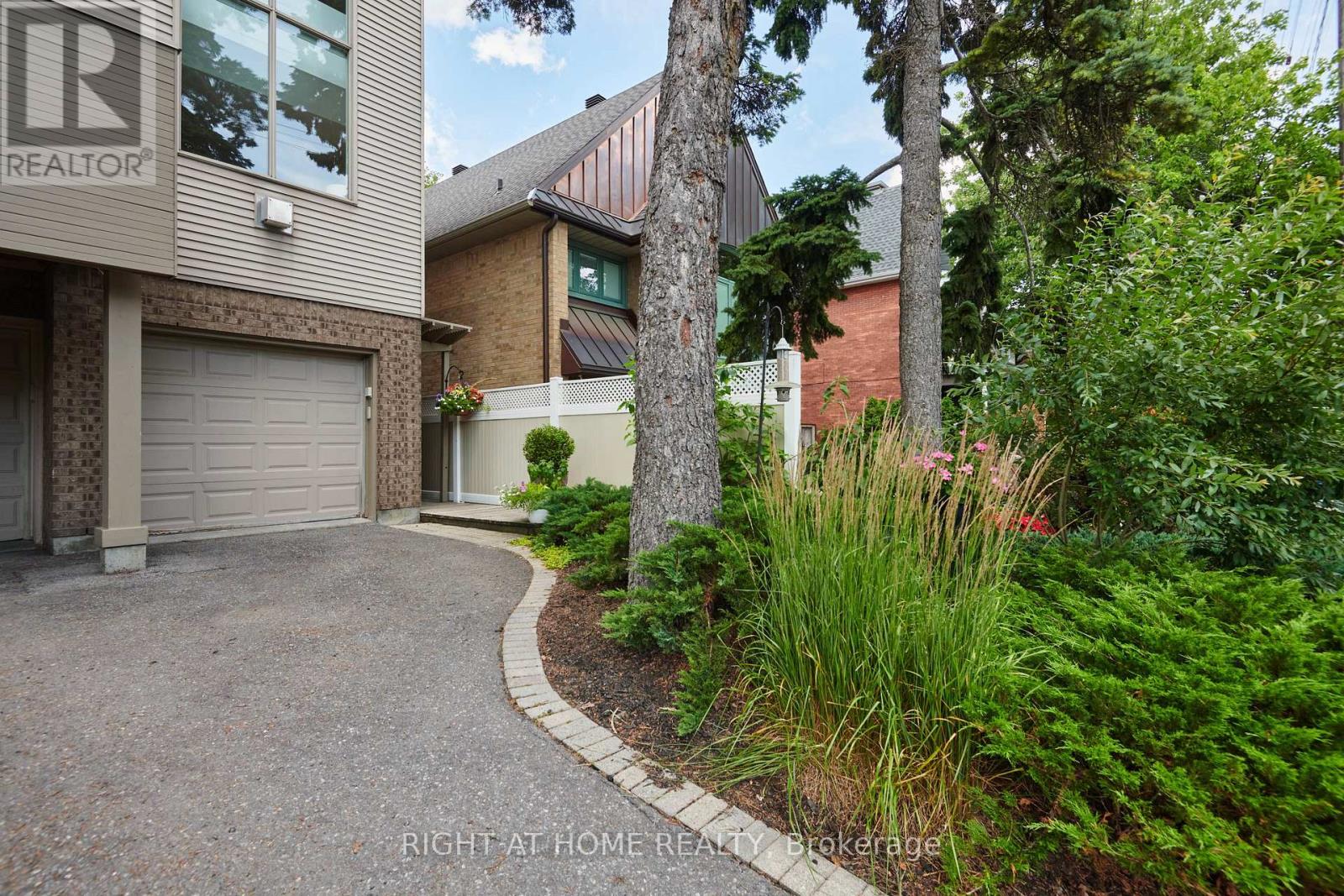 239A SUNNYSIDE AVENUE - 1