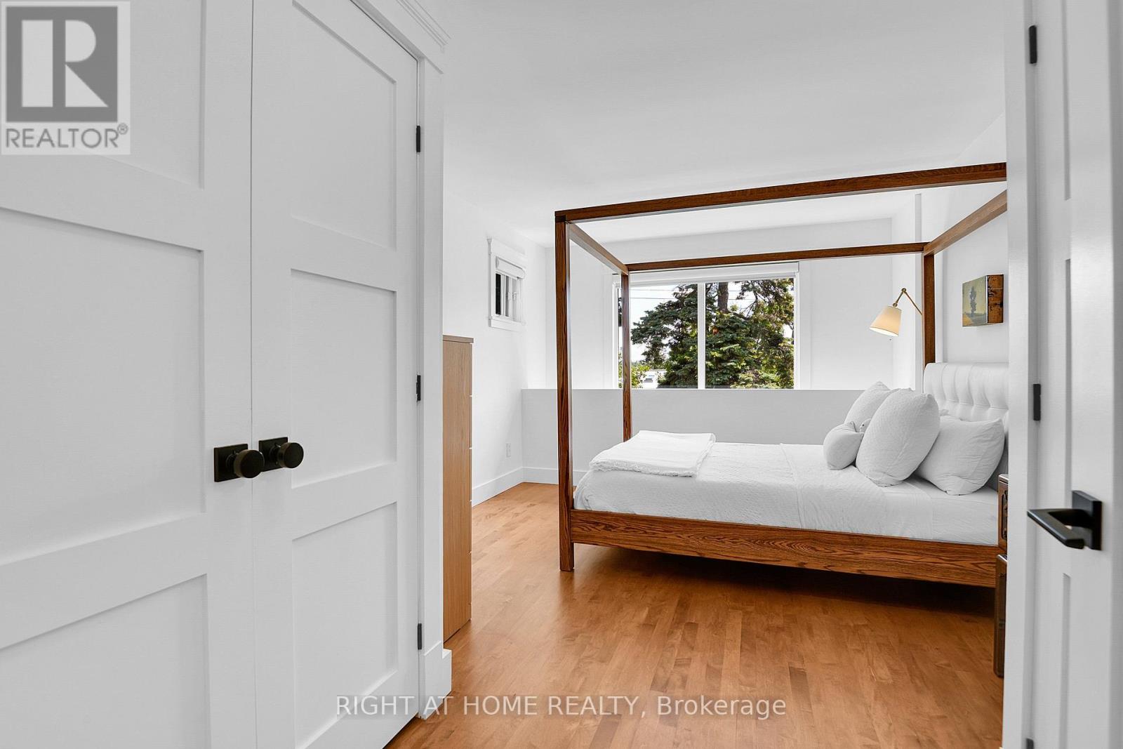 239A SUNNYSIDE AVENUE - 18