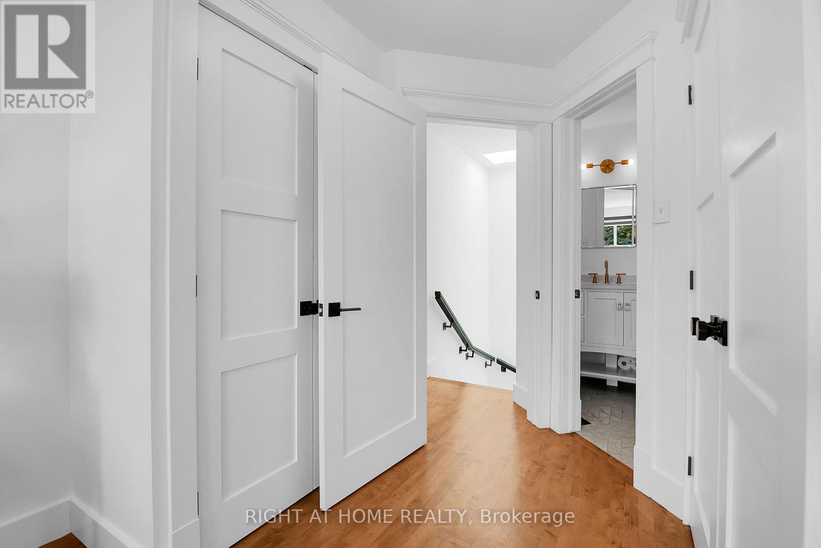 239A SUNNYSIDE AVENUE - 20
