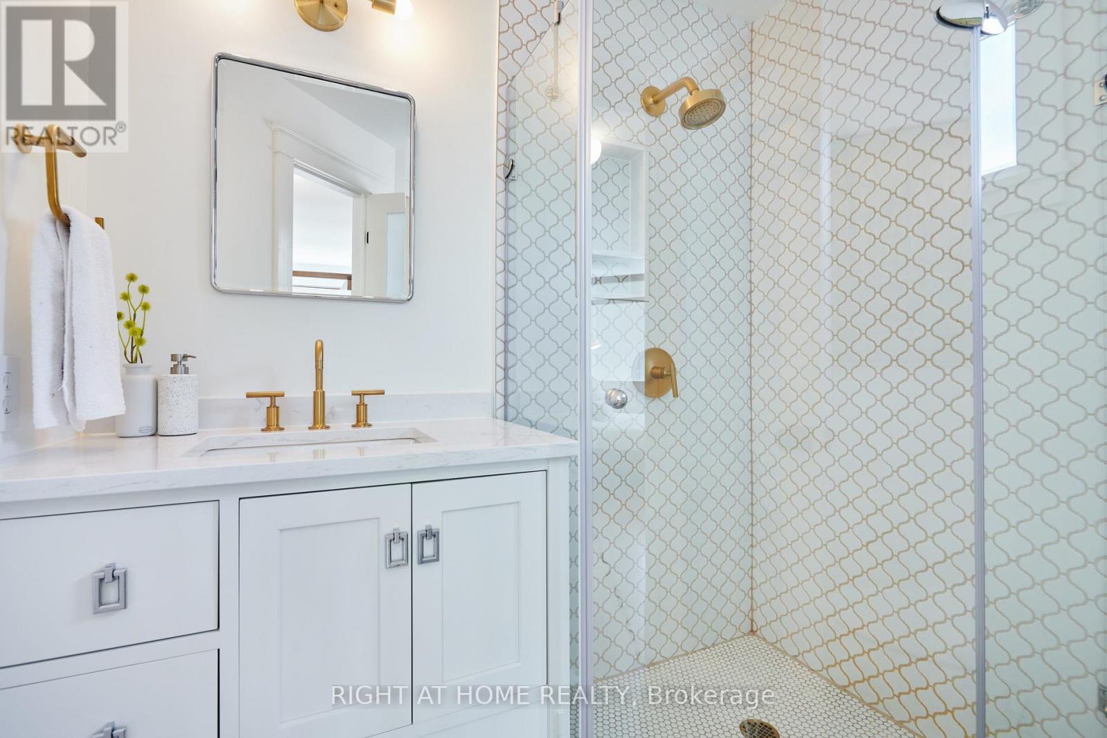 239A SUNNYSIDE AVENUE - 21