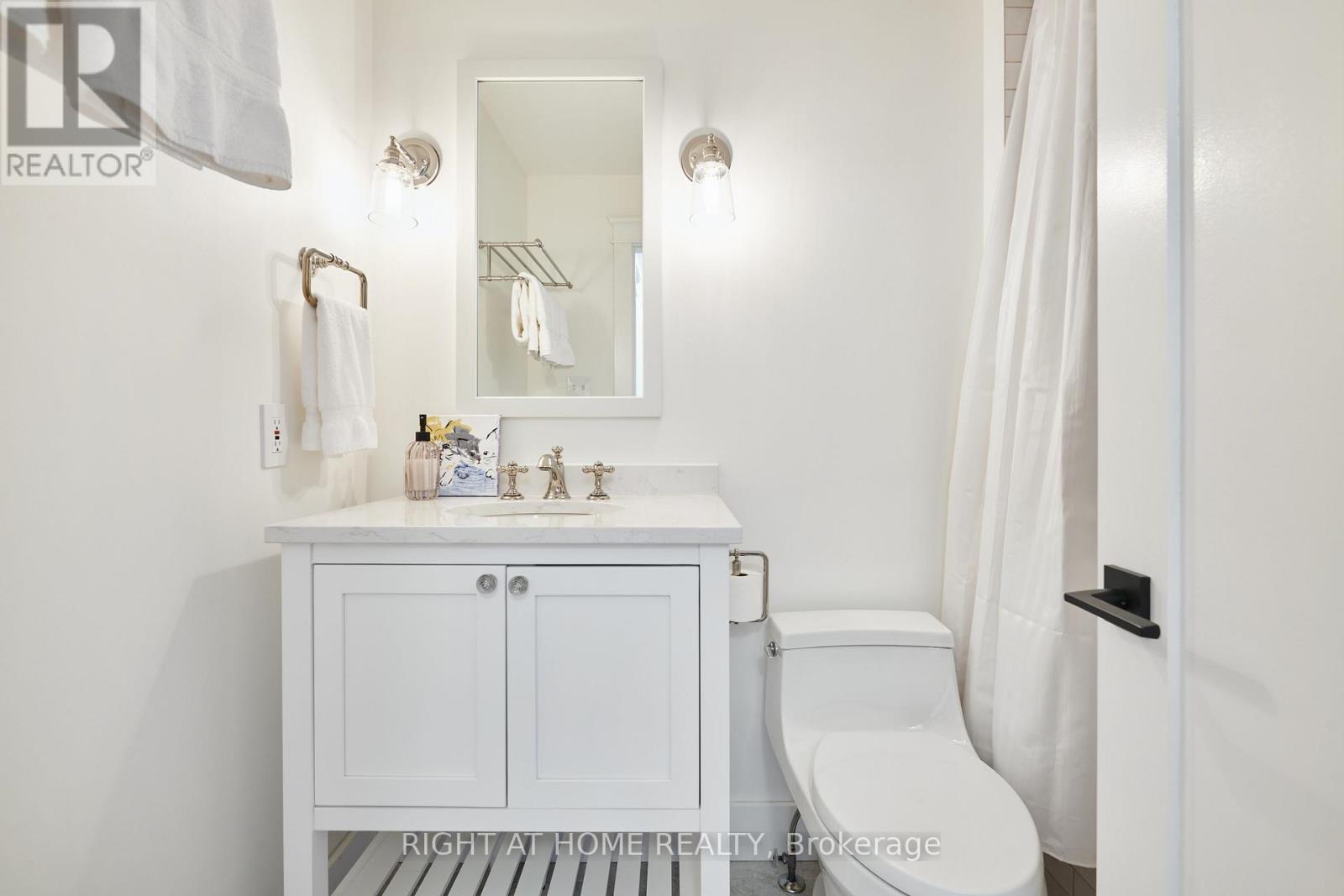 239A SUNNYSIDE AVENUE - 26