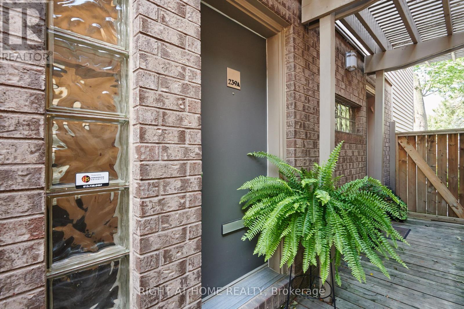 239A SUNNYSIDE AVENUE - 4