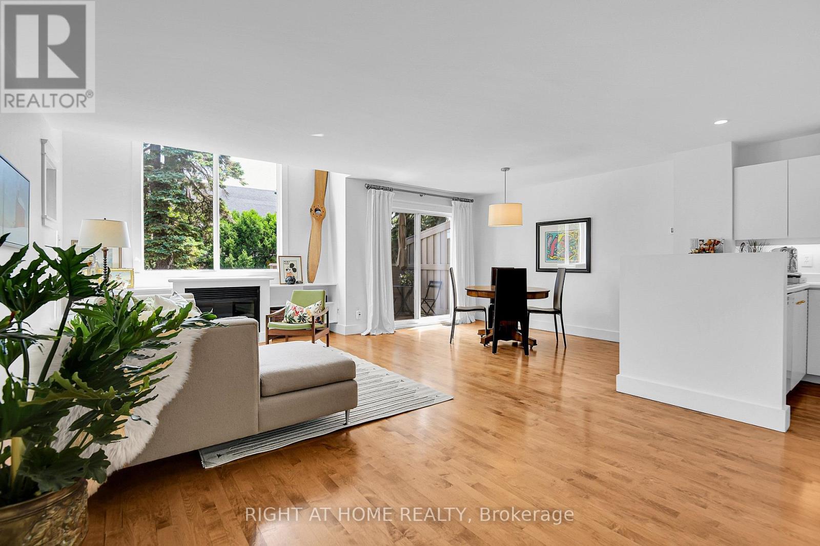 239A SUNNYSIDE AVENUE - 6