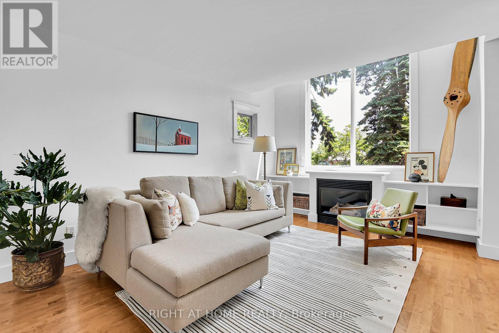 239A SUNNYSIDE AVENUE - 9