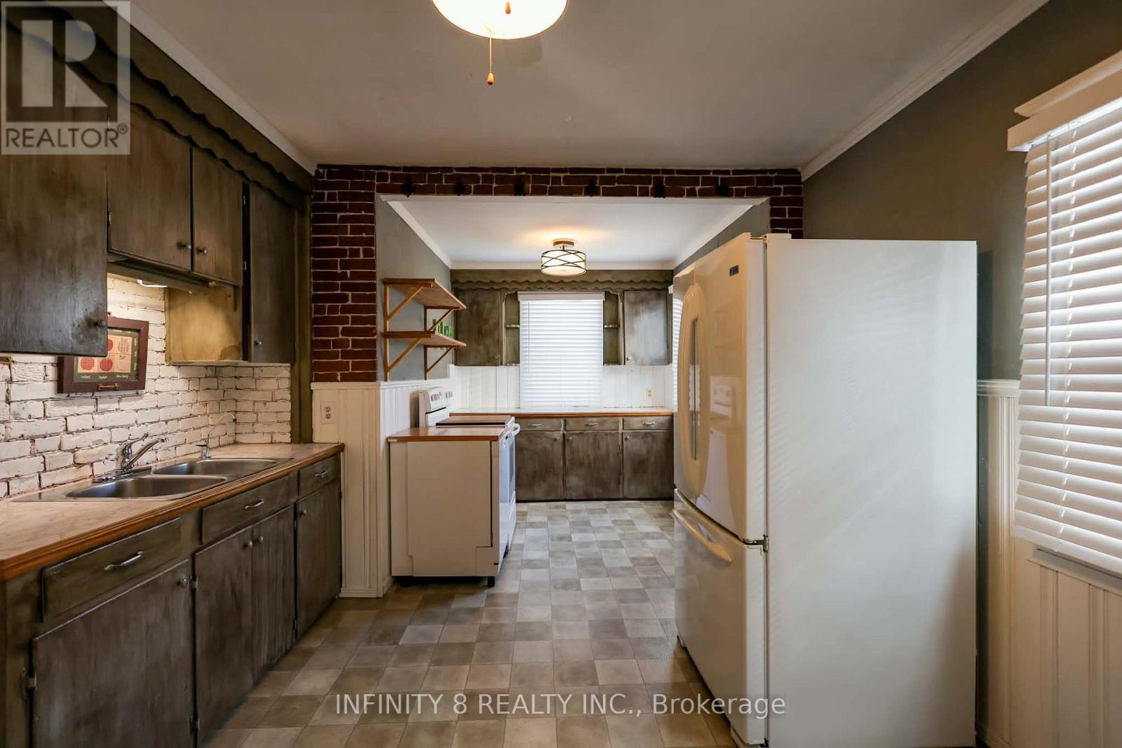 4 ALPINE STREET - 5