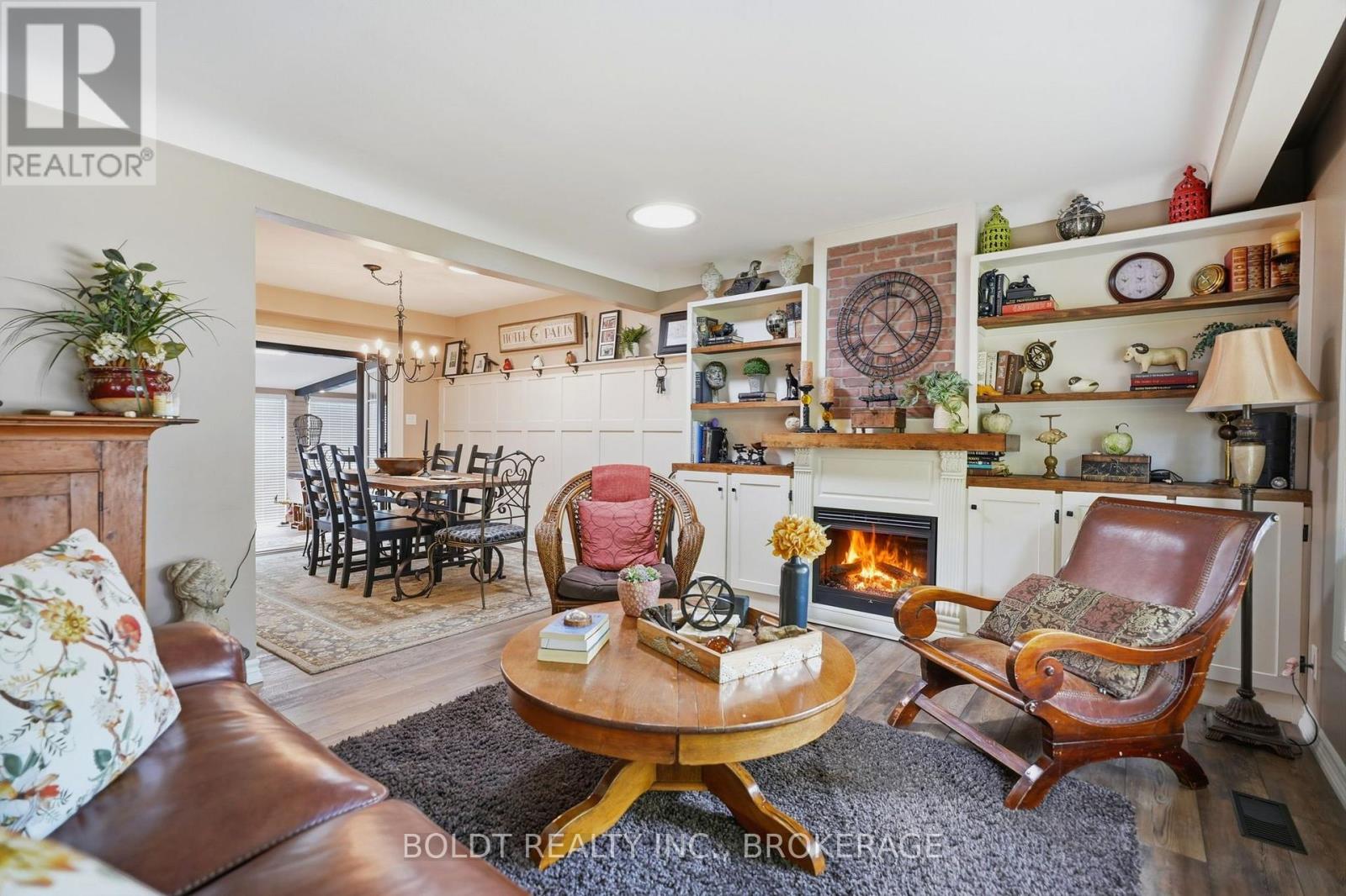 18 PRINCE CHARLES DRIVE - Image 10