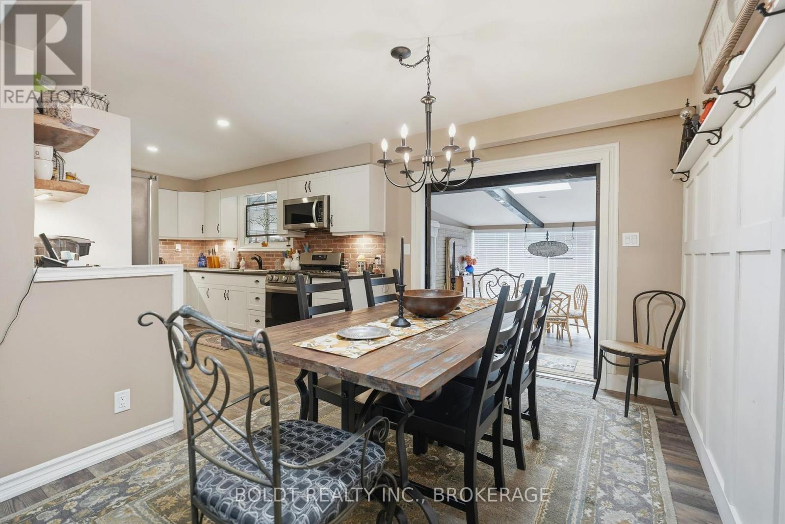 18 PRINCE CHARLES DRIVE - Image 13