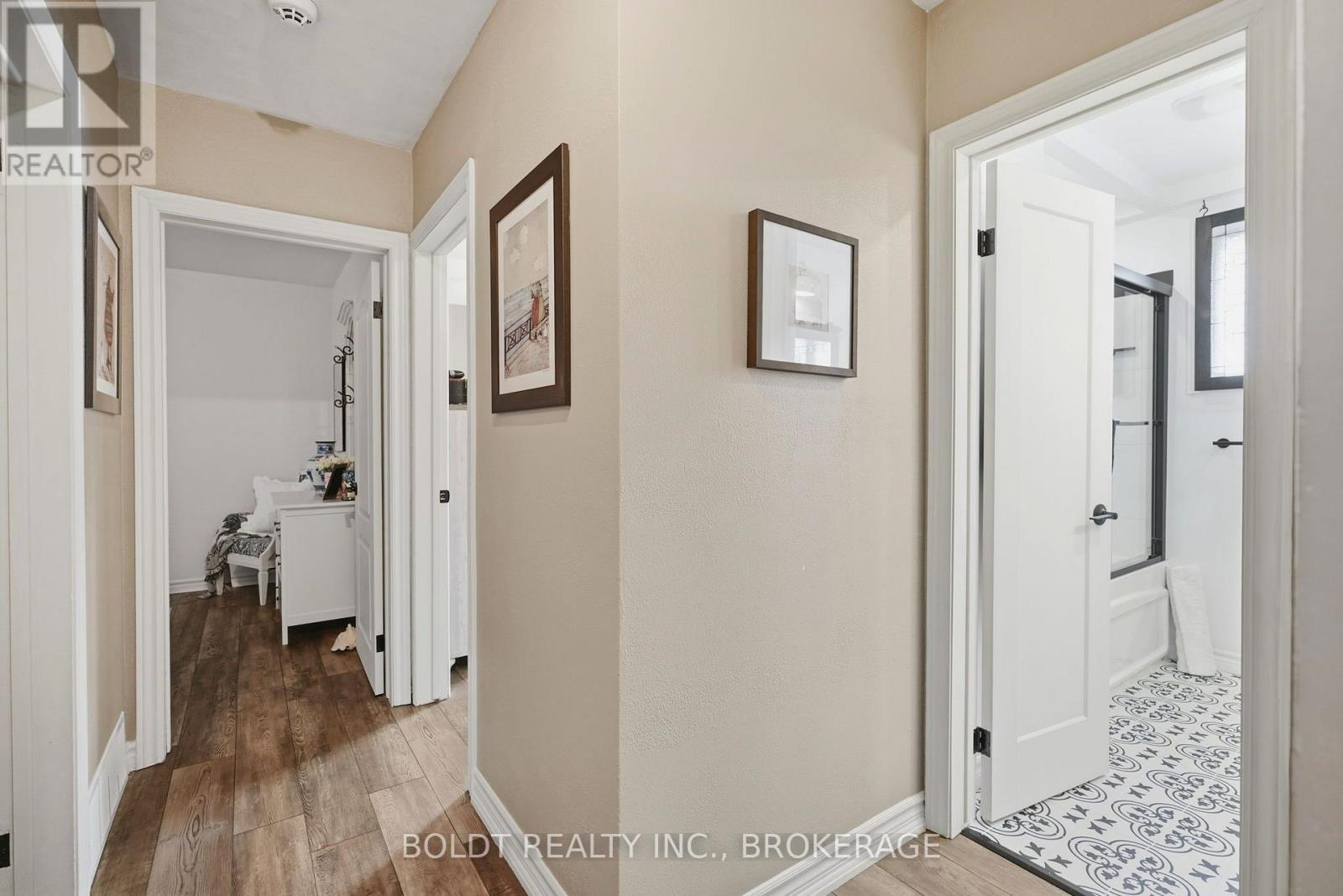 18 PRINCE CHARLES DRIVE - Image 21