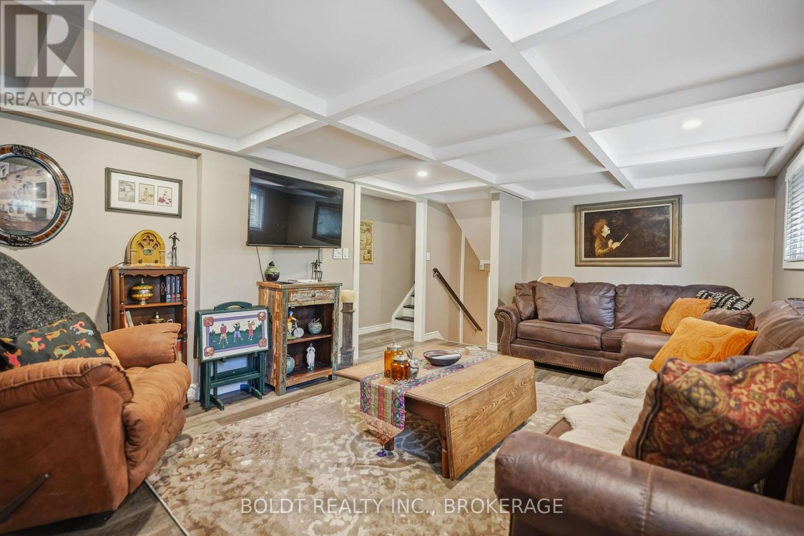 18 PRINCE CHARLES DRIVE - Image 29