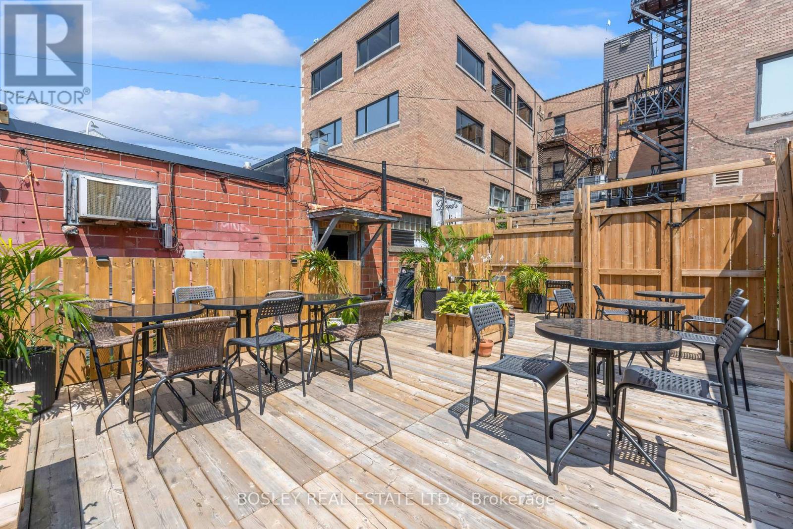 22 King Street, St. Catharines (Downtown), Ontario, L2R3H3, St. Catharines (Downtown), Ontario — photo 4 of 5