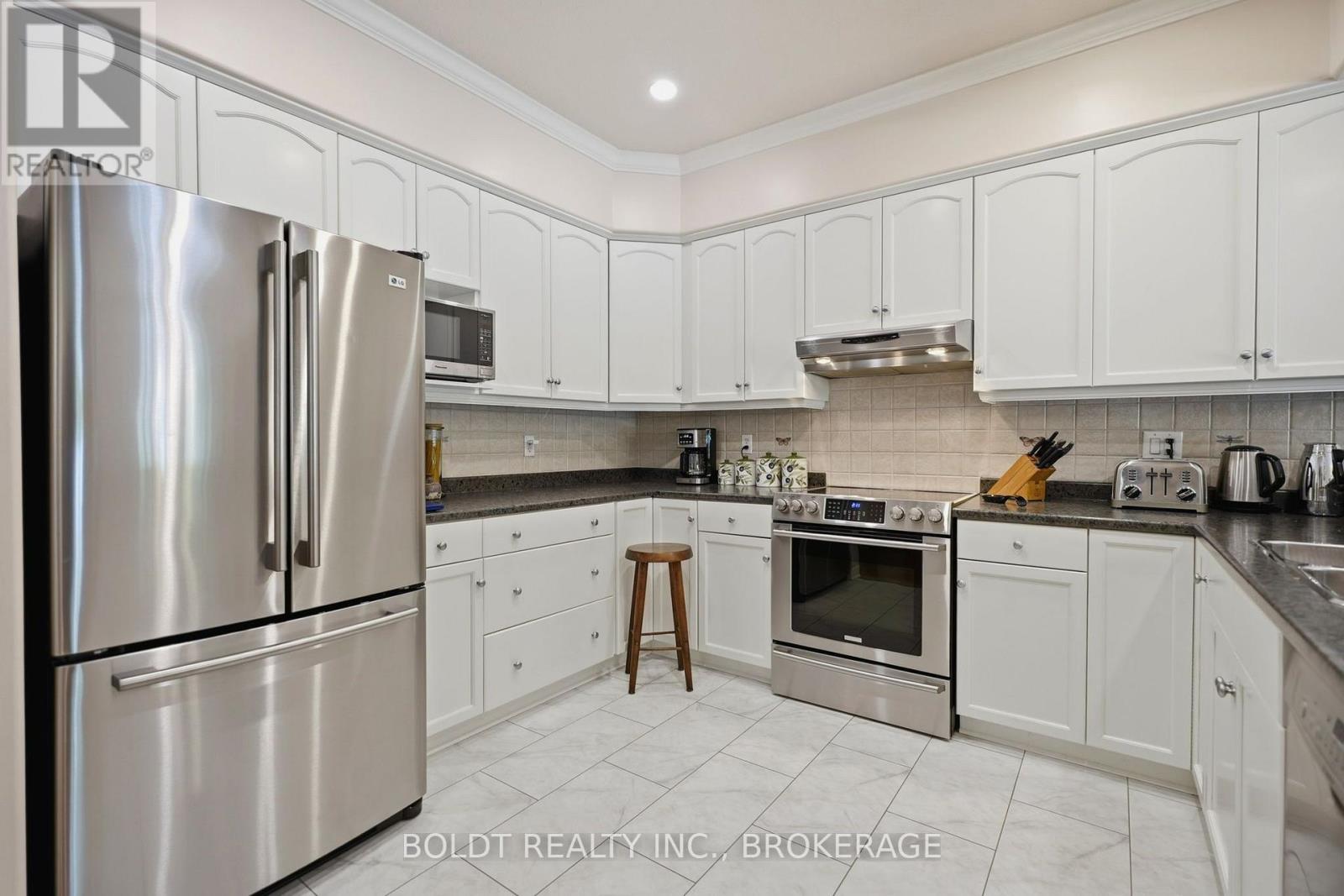 #19 174 MARTINDALE ROAD - 21