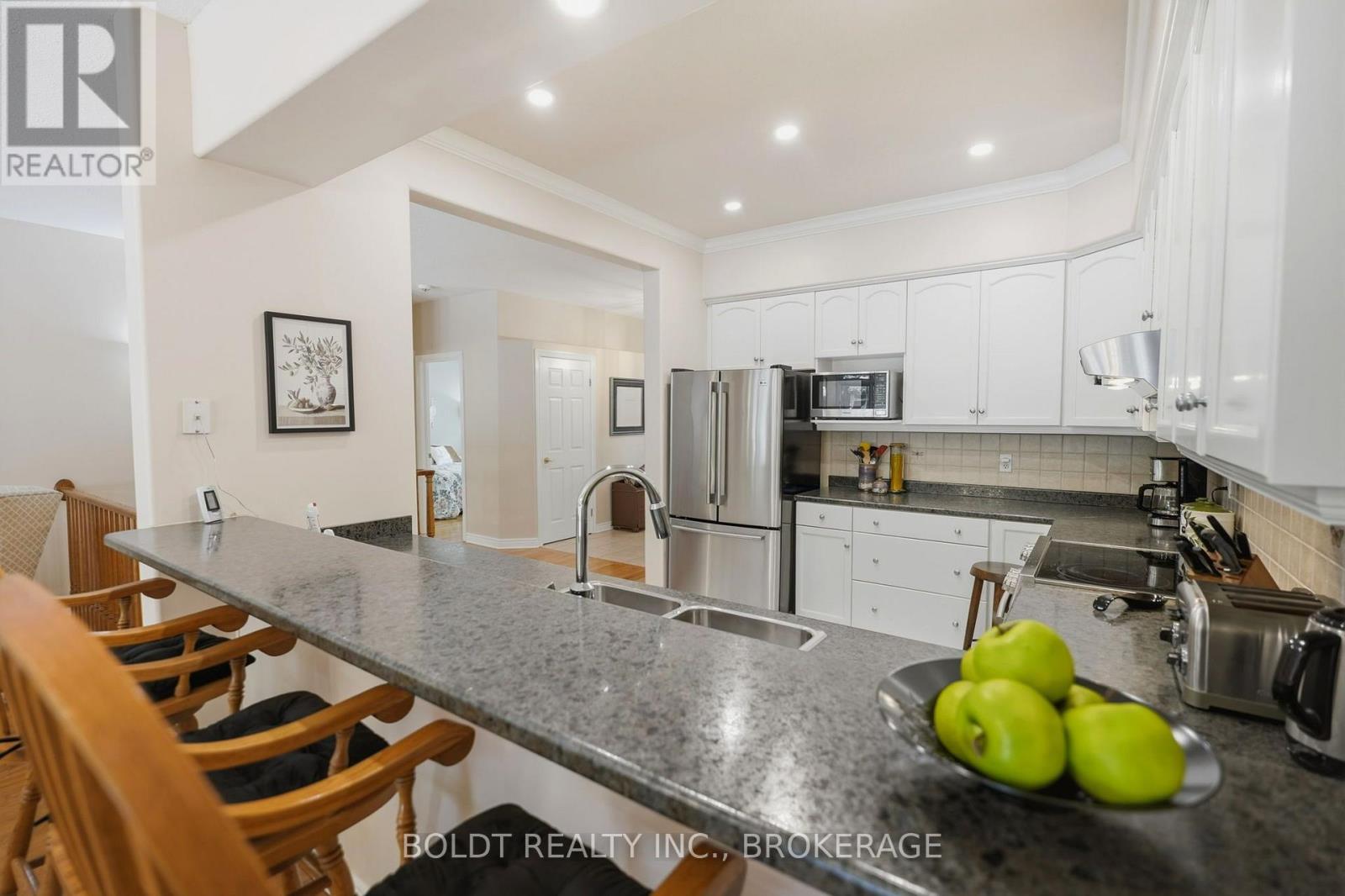 #19 174 MARTINDALE ROAD - 24