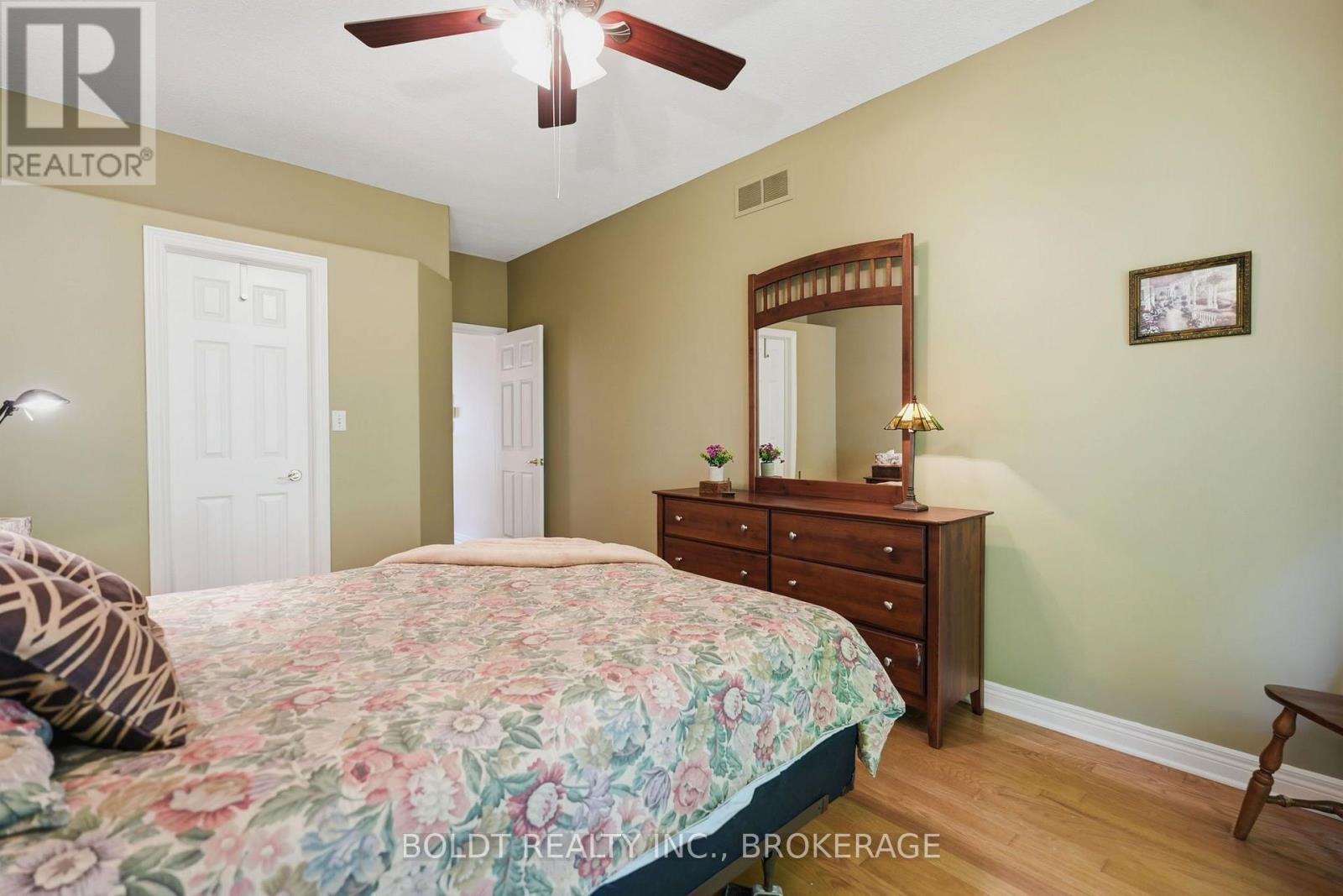 #19 174 MARTINDALE ROAD - 27