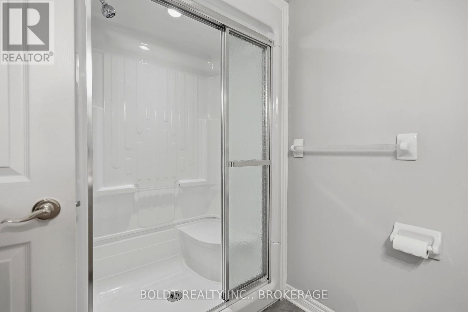 #19 174 MARTINDALE ROAD - 38