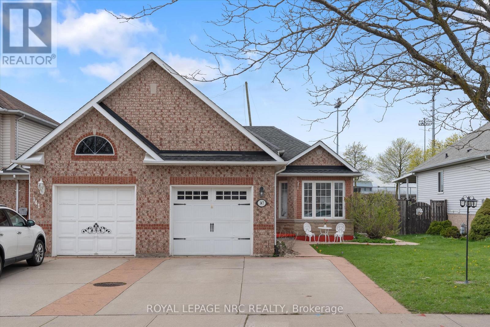 147 ST. LAWRENCE DRIVE - 1