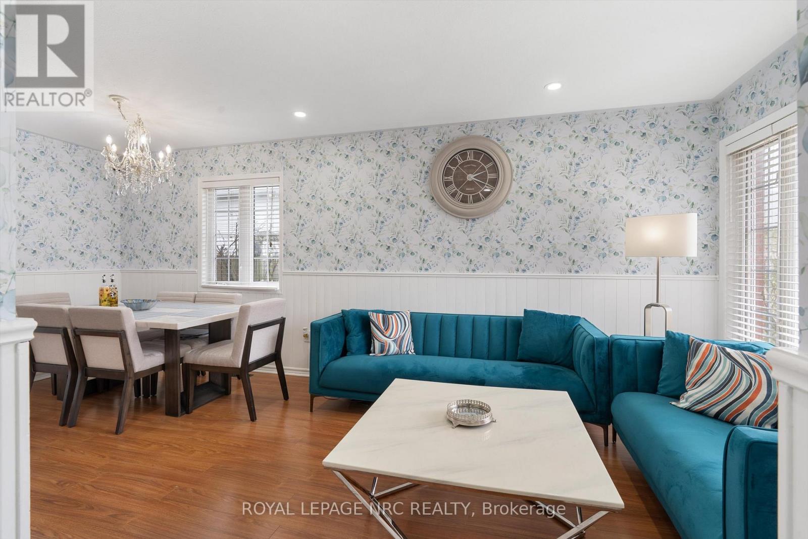 147 ST. LAWRENCE DRIVE - 7