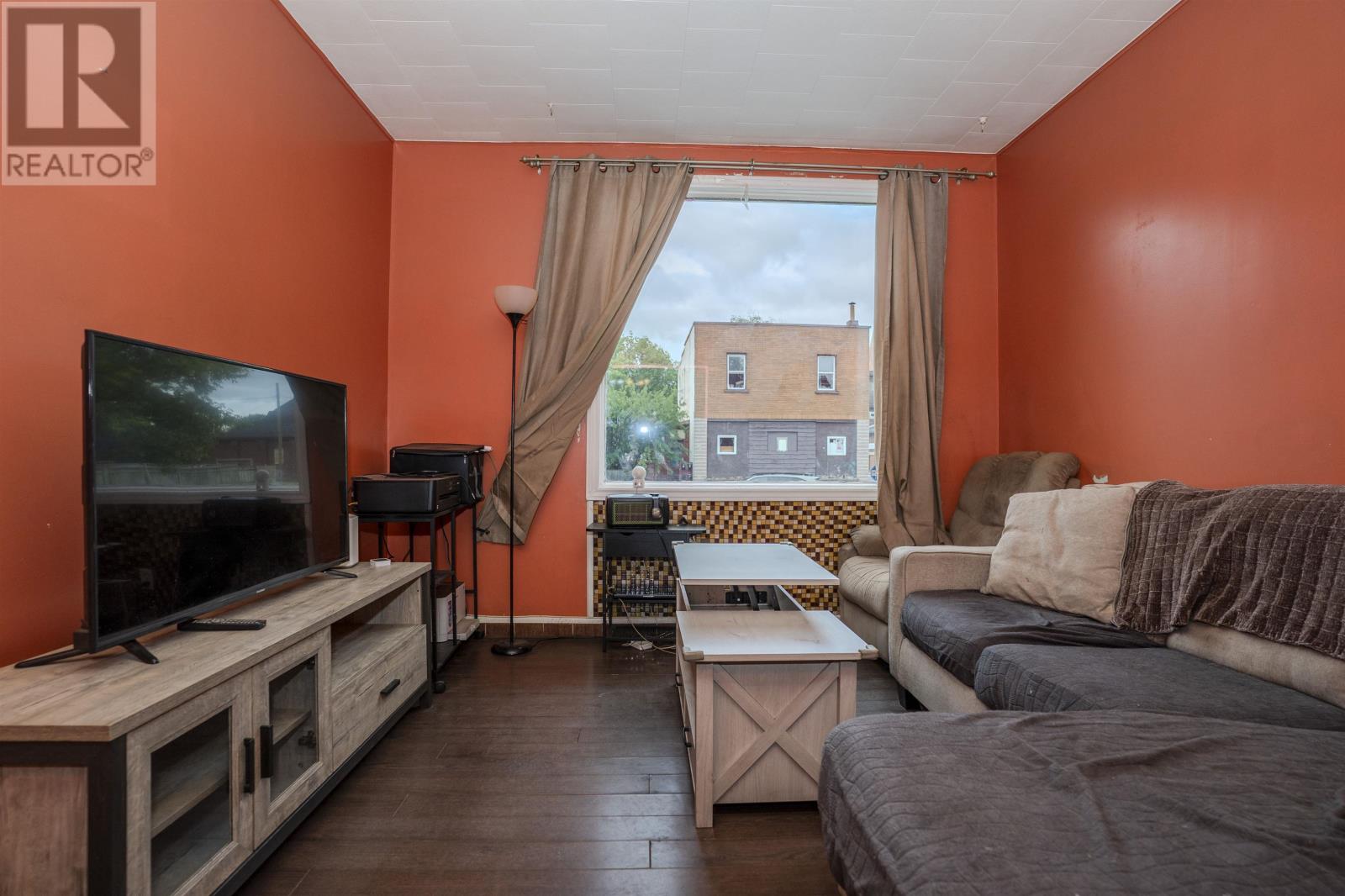 237 Finlayson ST - 12