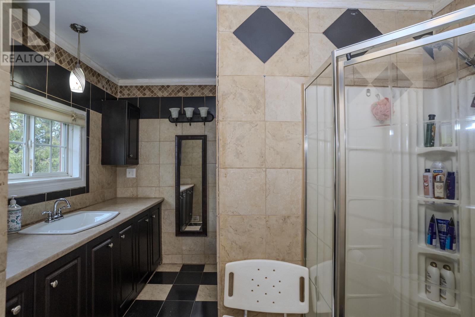 237 Finlayson ST - 20