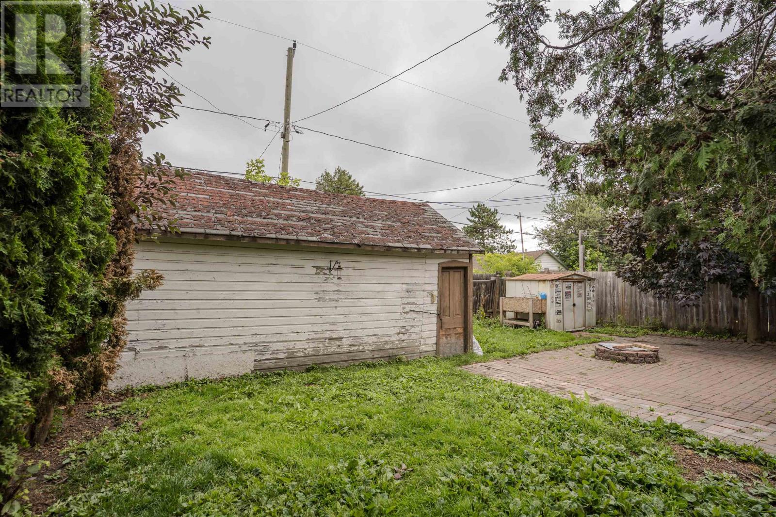 237 Finlayson ST - 34
