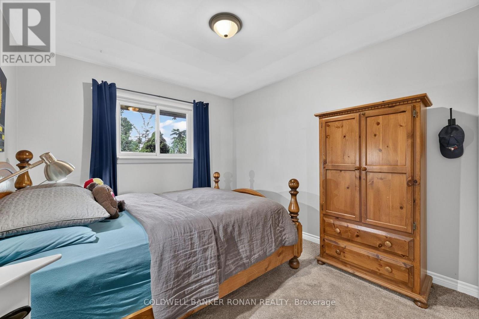 4 RICHMOND STREET E - 18