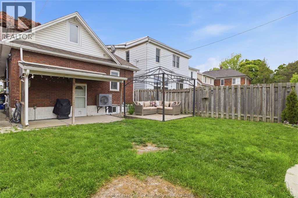 1220 GLADSTONE - 34