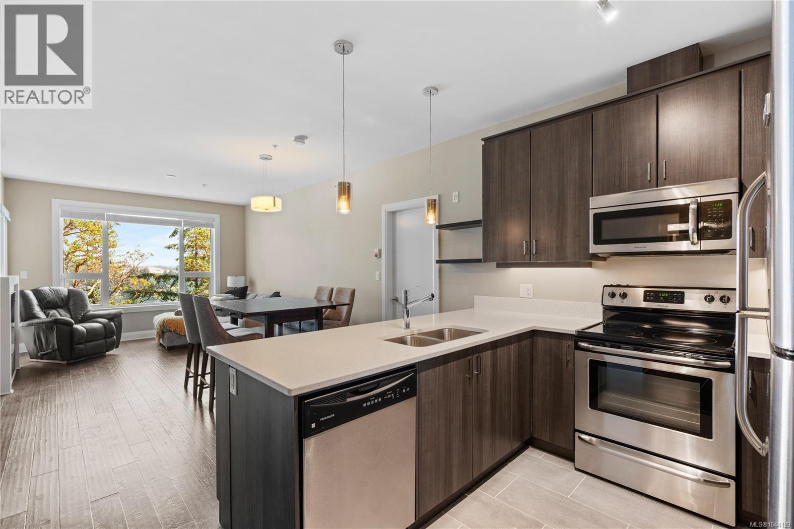 #313 1145 Sikorsky Rd - Image 3