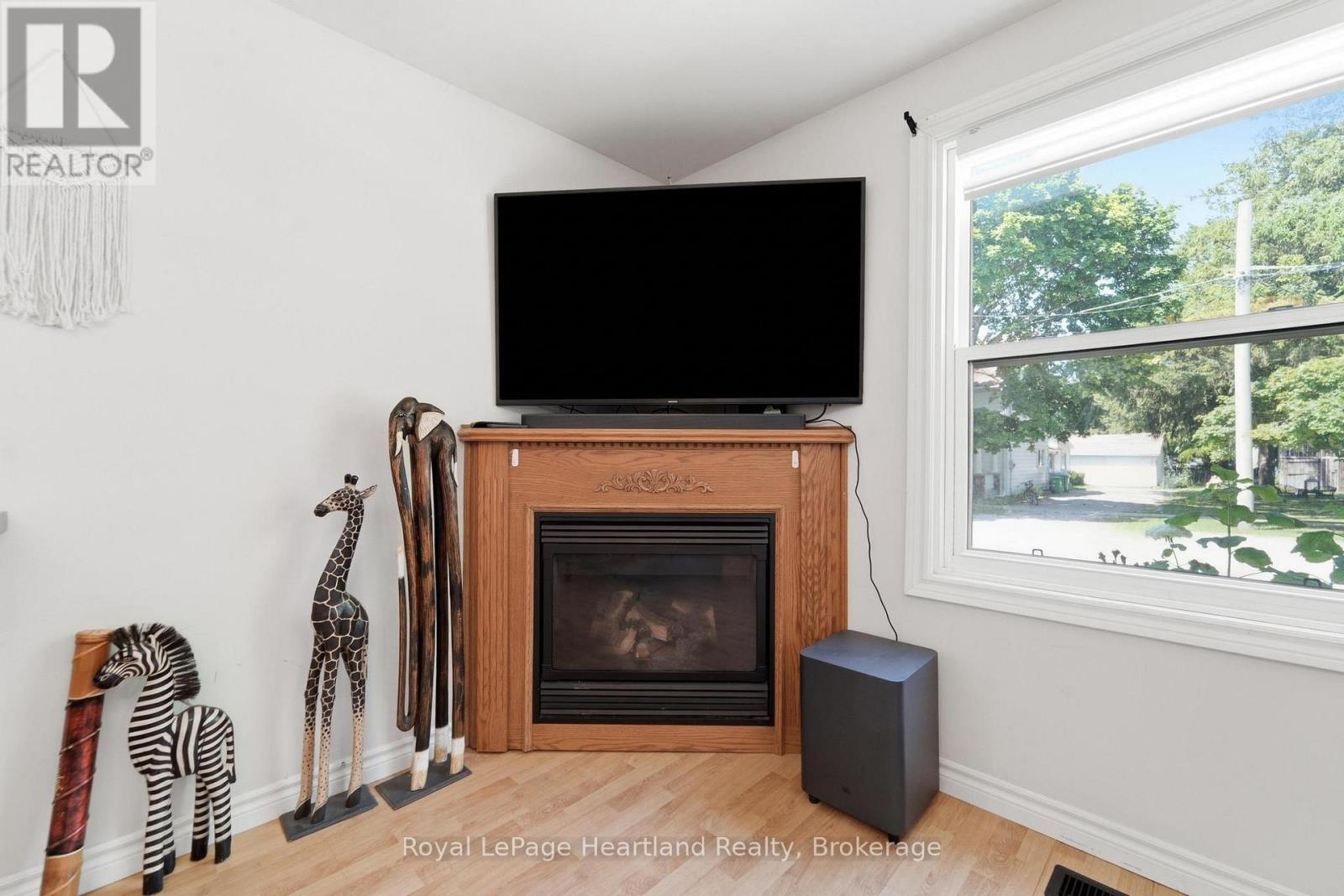 117 QUEBEC STREET - 9