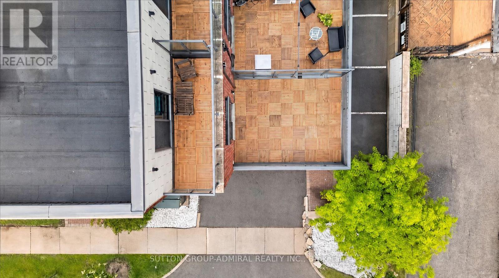 #202 2 MAXWELL STREET - 24