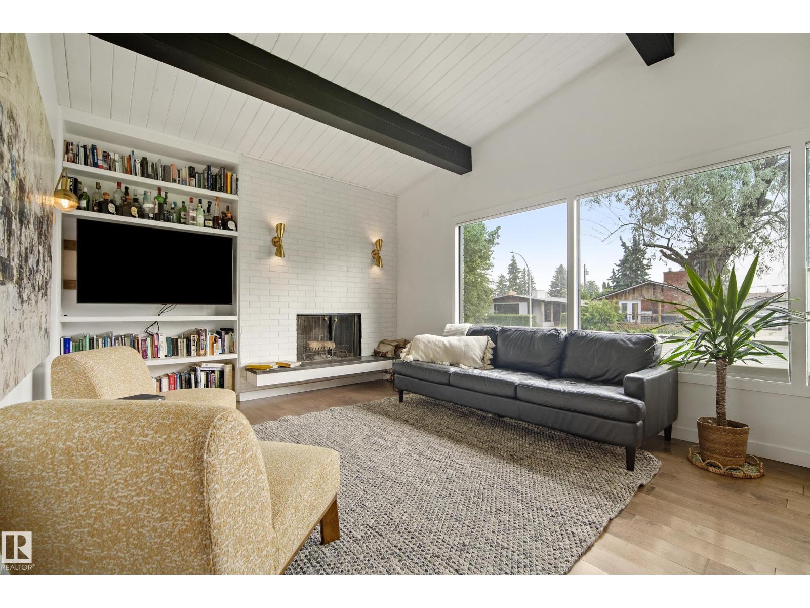 7008 91 AV NW - Image 13