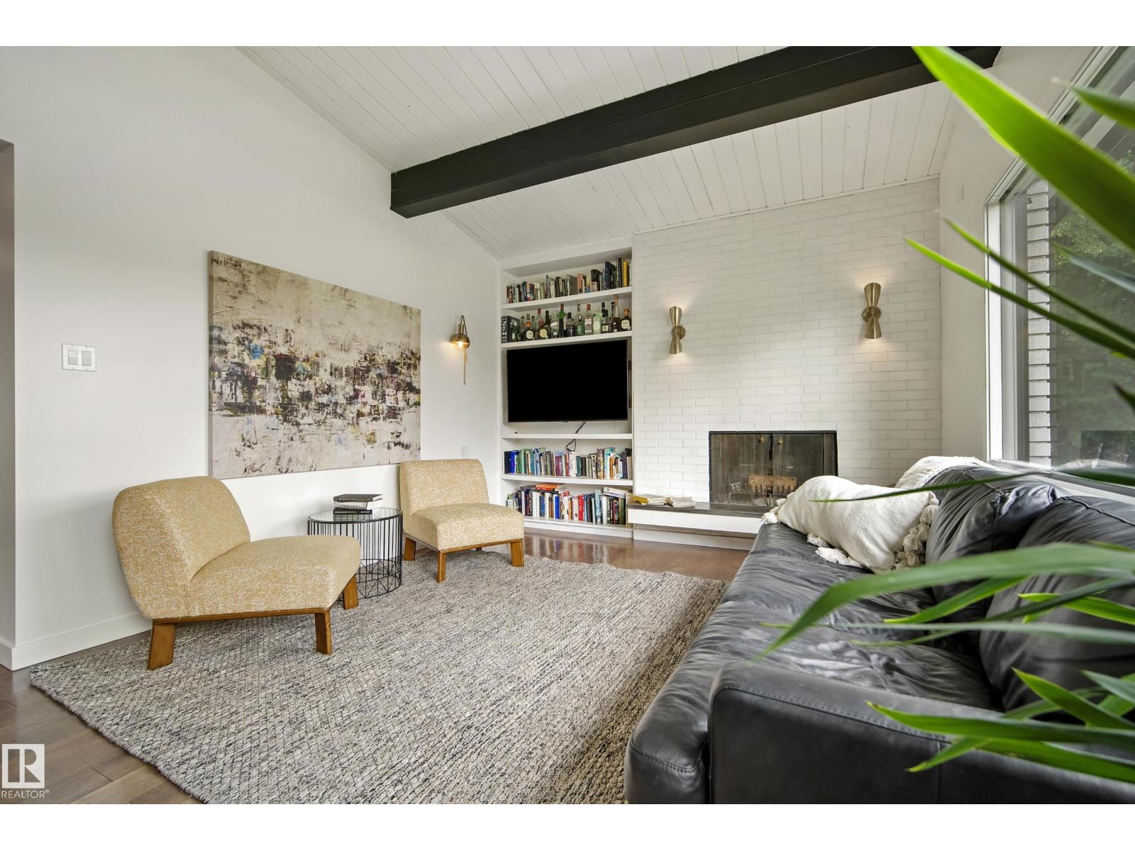 7008 91 AV NW - 15