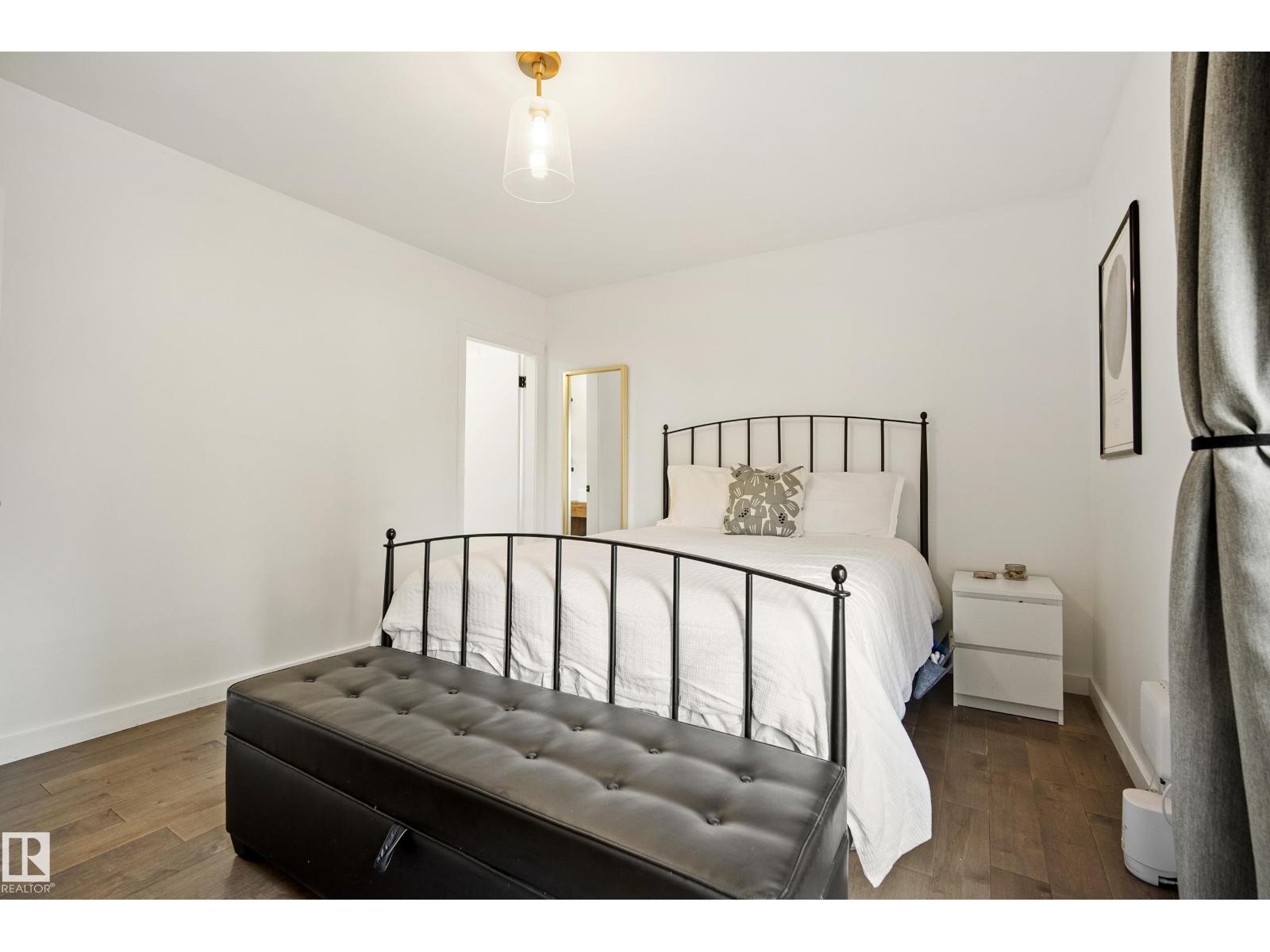 7008 91 AV NW - 18
