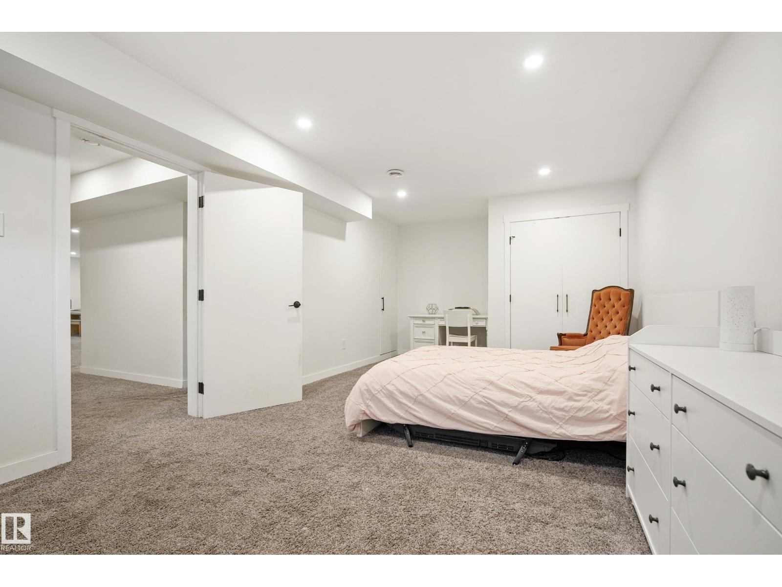7008 91 AV NW - 29