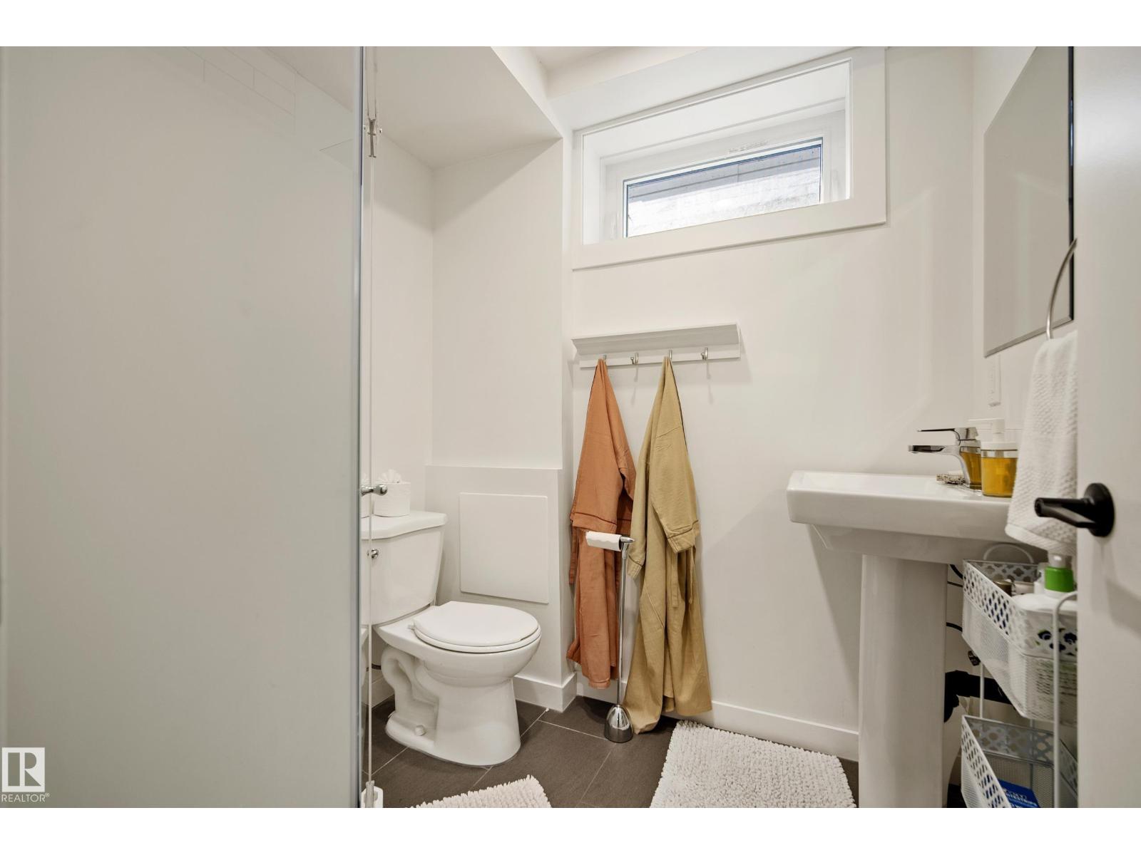 7008 91 AV NW - Image 34