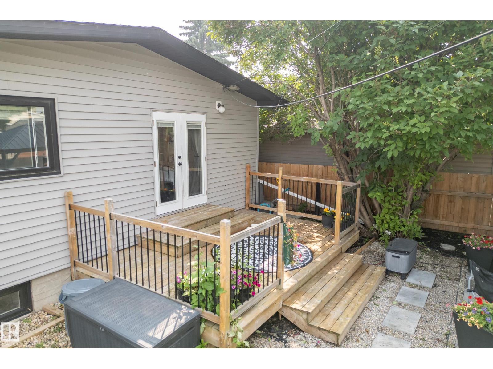 7008 91 AV NW - Image 37