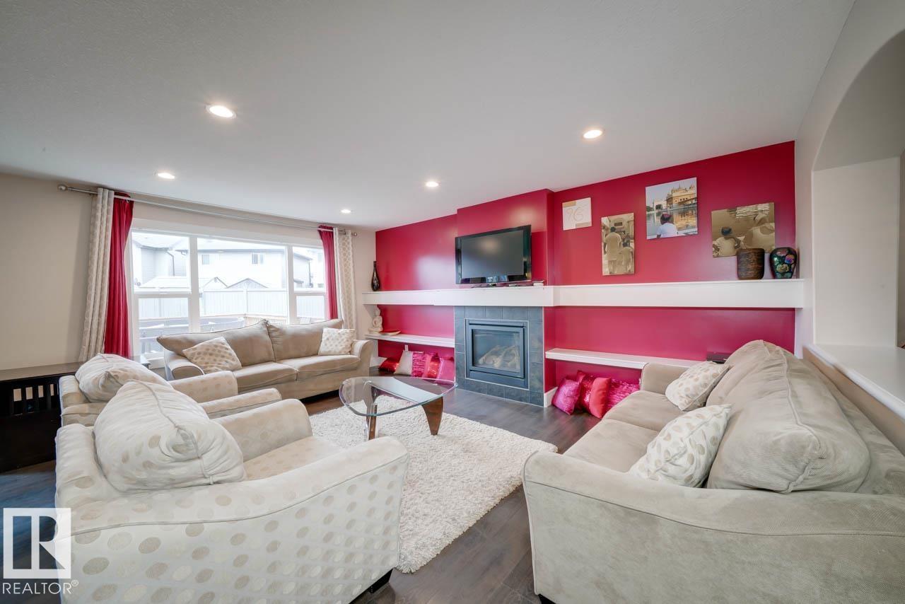 3343 21 AV NW - 8