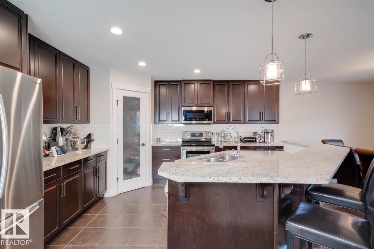 3343 21 AV NW - 13