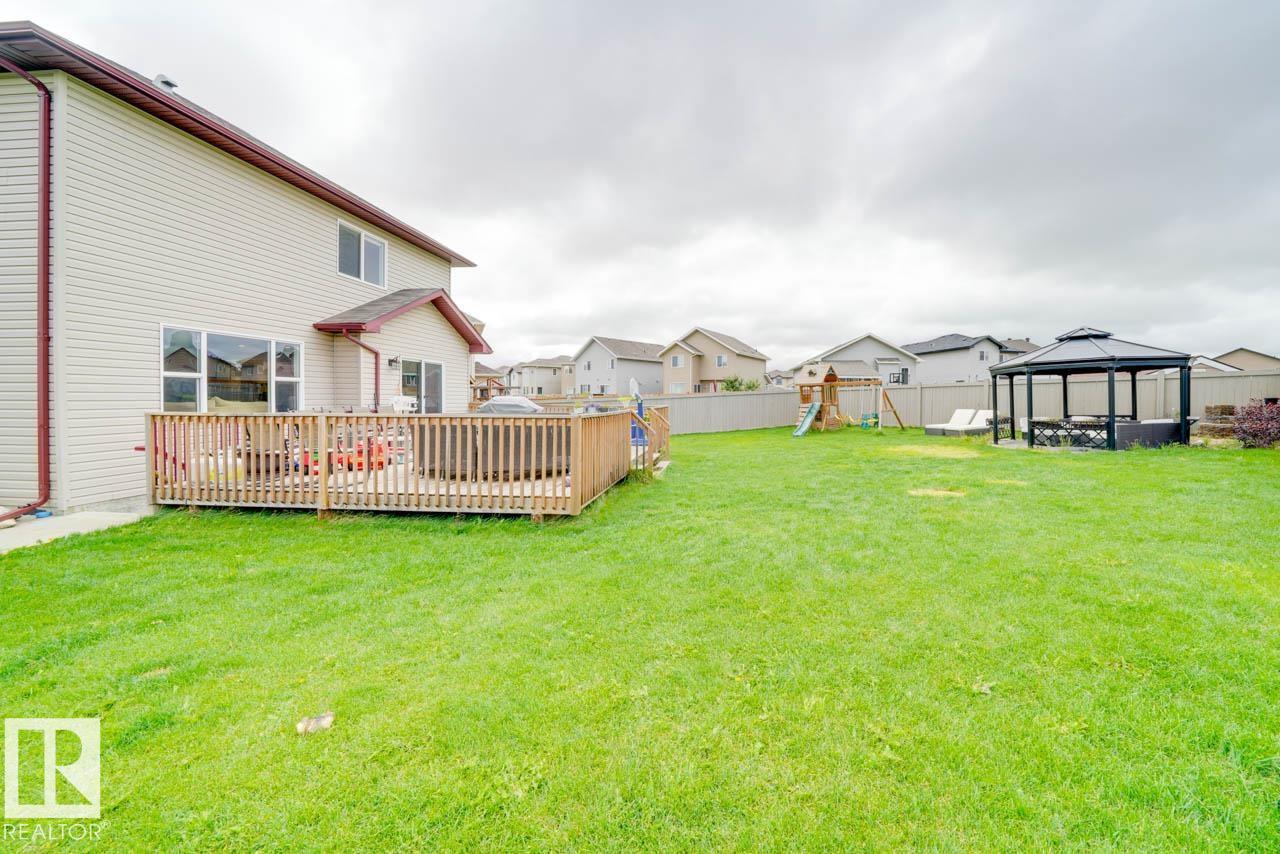 3343 21 AV NW - Image 38