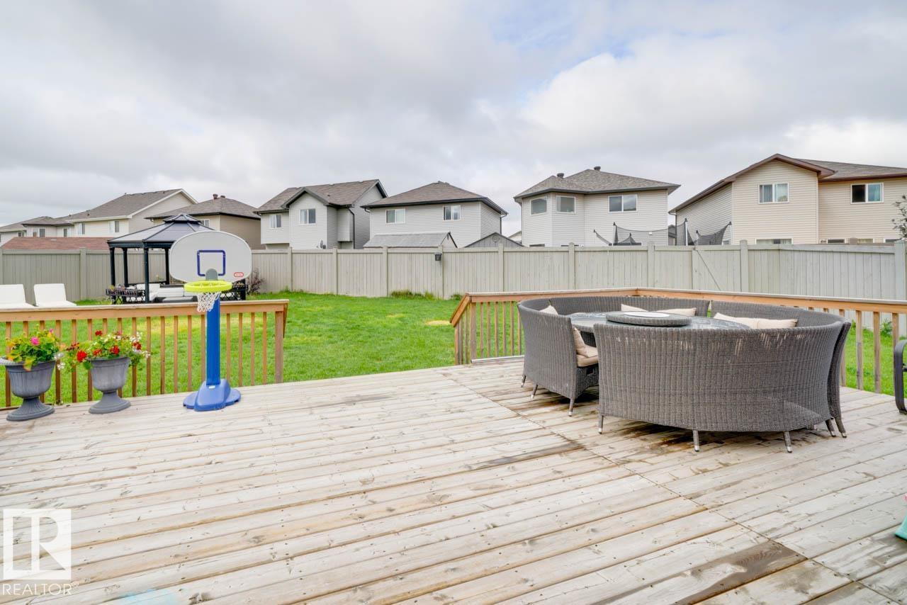 3343 21 AV NW - 40