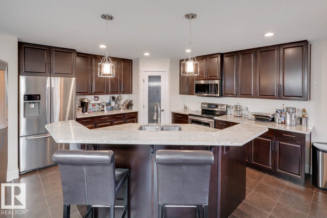 3343 21 AV NW - 16