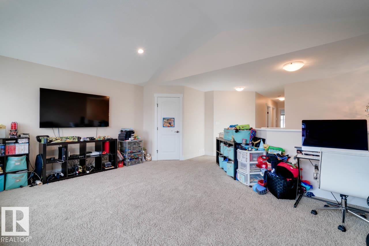 3343 21 AV NW - Image 23