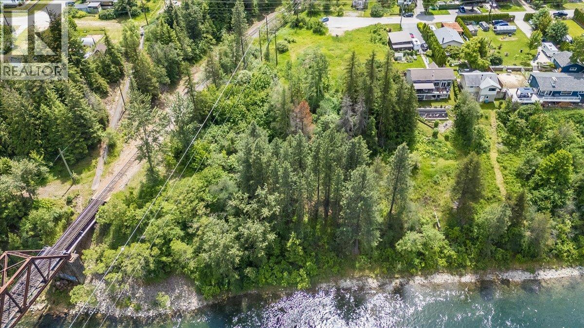  1101 1st Street, Castlegar