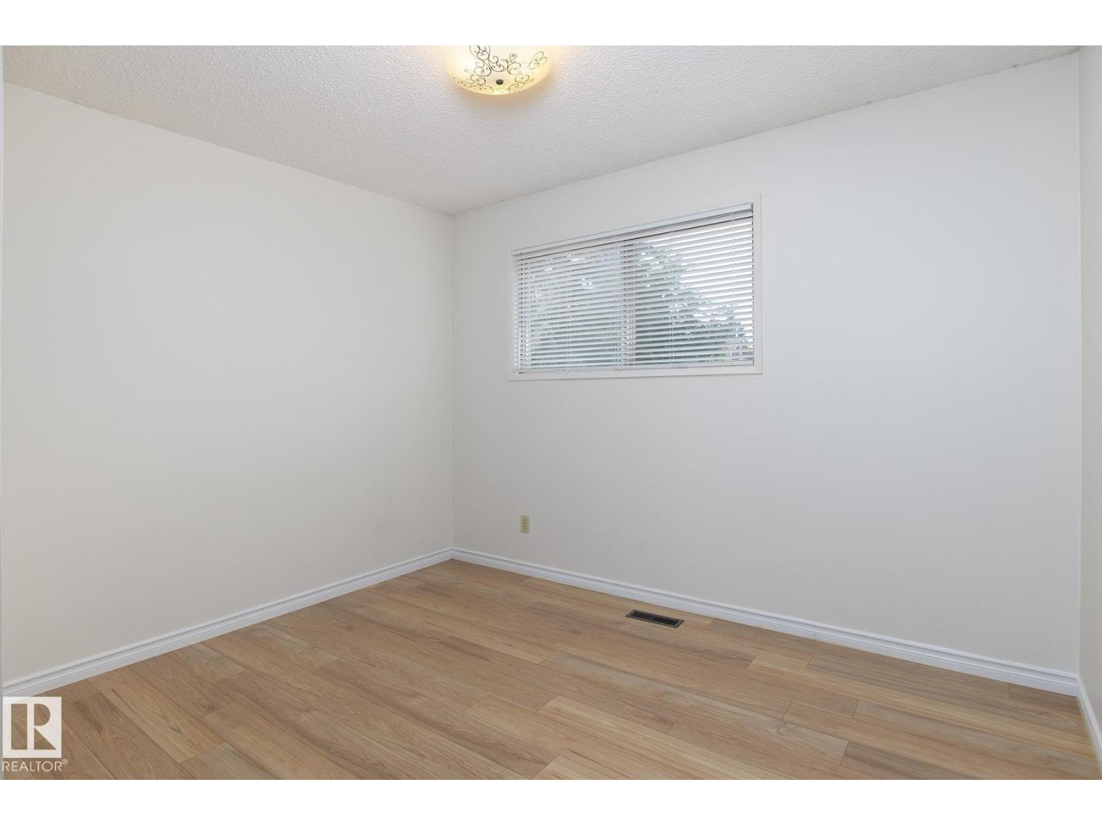 18512 98 AV NW - 23