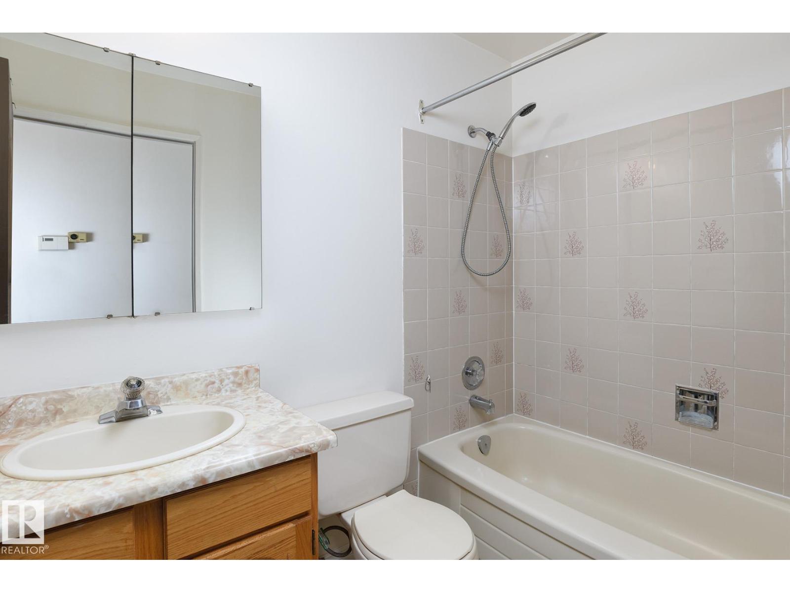 18512 98 AV NW - 28
