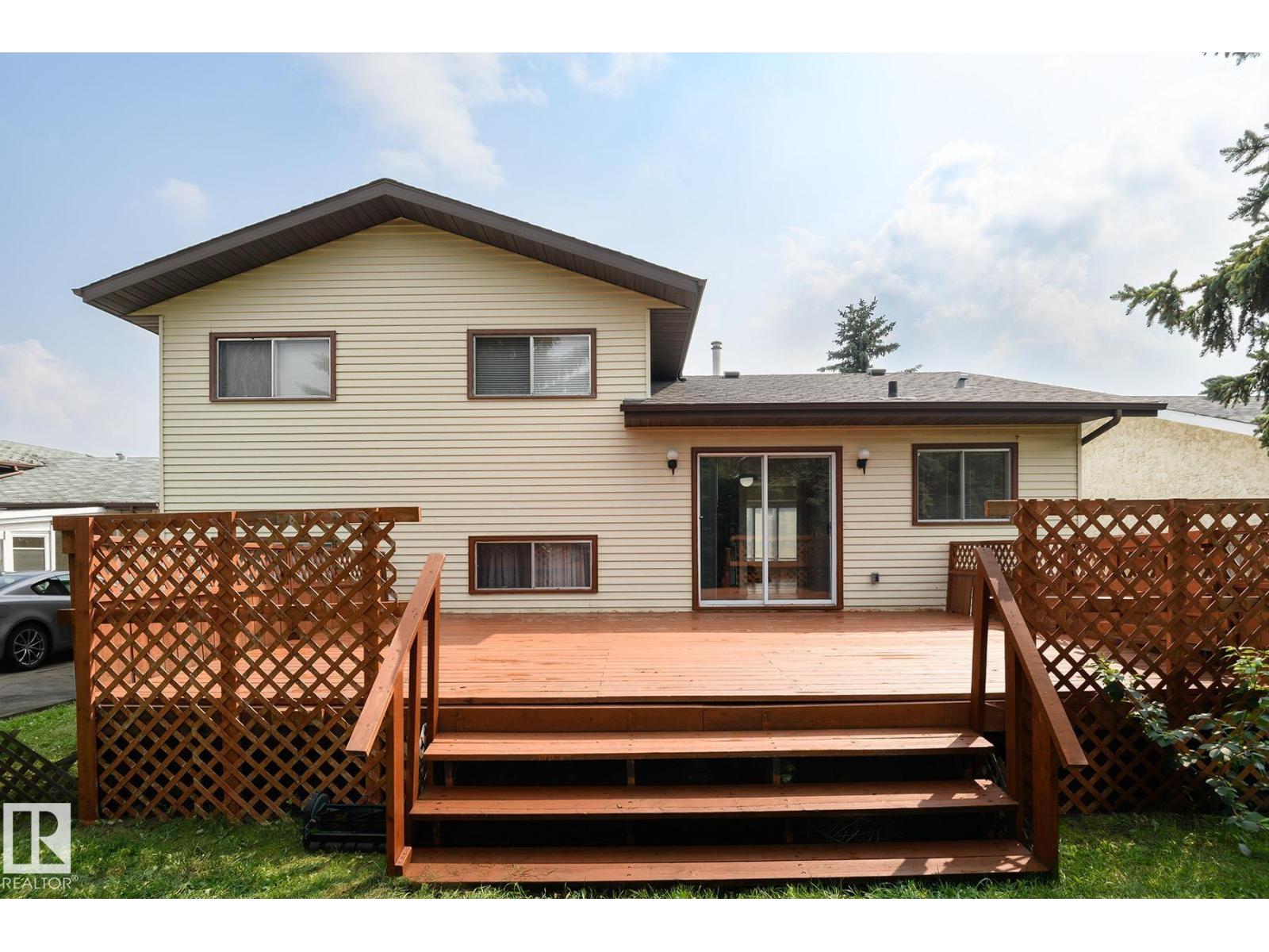 18512 98 AV NW - 36