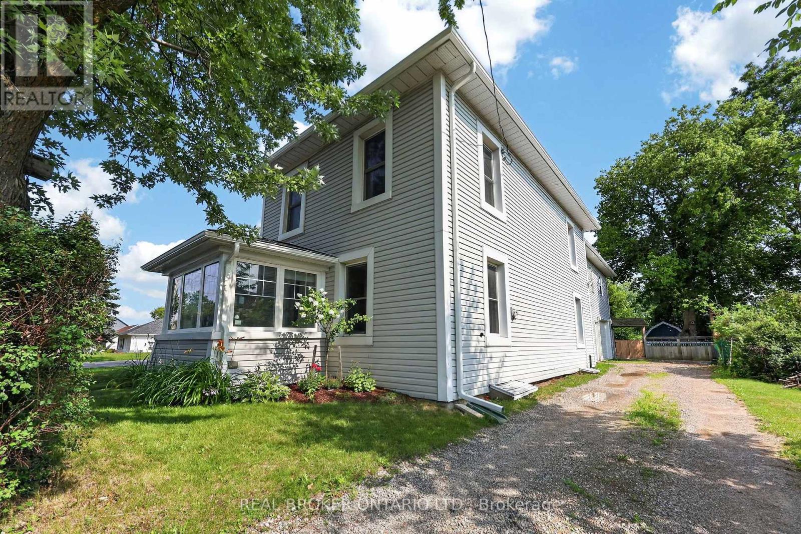Welcome to 5631 Mount Albert Rd!