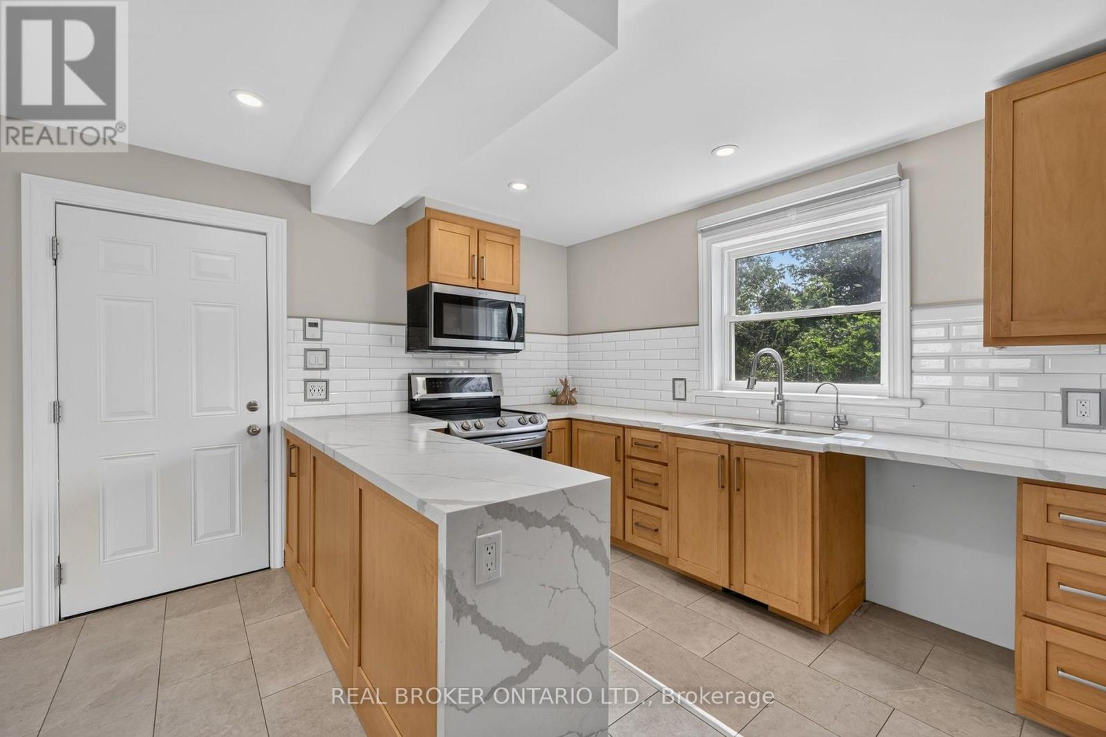5631 MOUNT ALBERT ROAD - Image 8