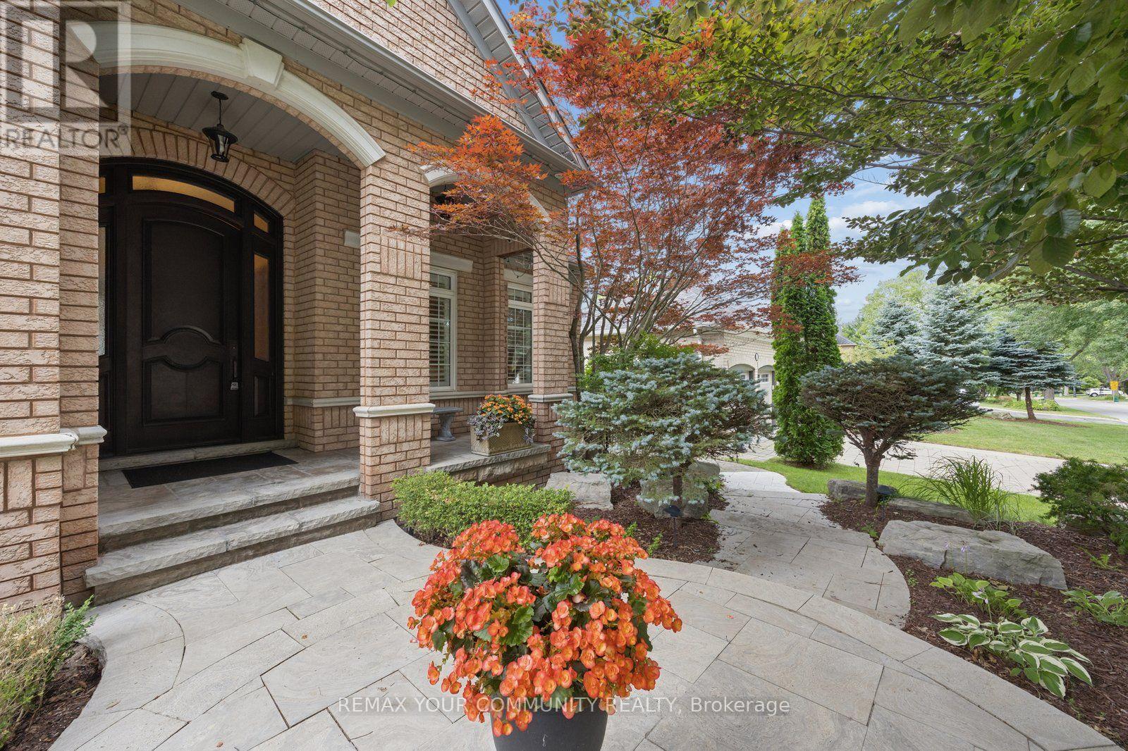 123 LAURENTIAN BOULEVARD - 1